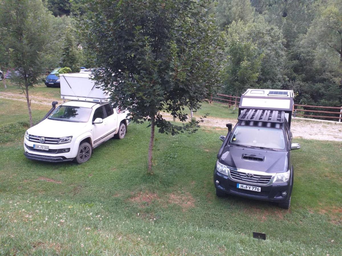Càmping Riu Gelat Hotel Espot Bagian luar foto