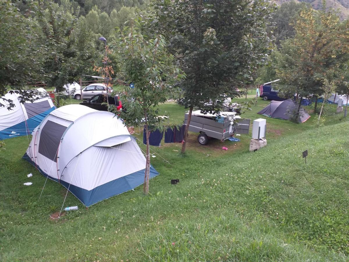 Càmping Riu Gelat Hotel Espot Bagian luar foto