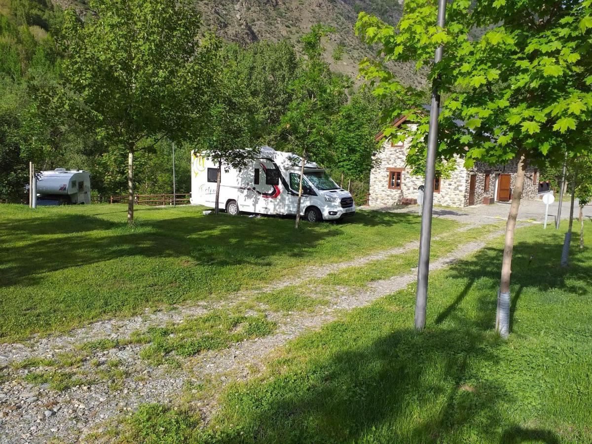 Càmping Riu Gelat Hotel Espot Bagian luar foto